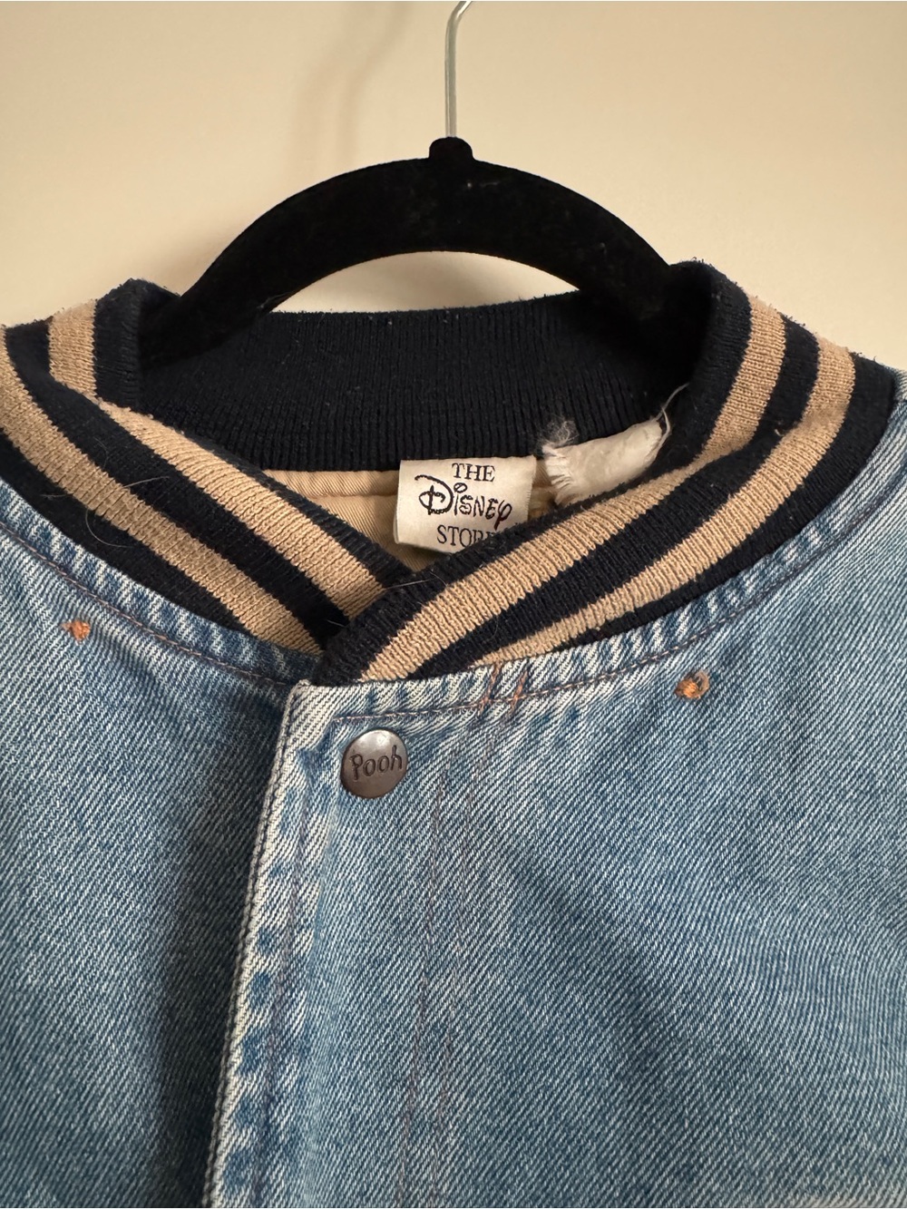 Vintage-Inspired Denim Bomber Jacket with Beige Sleeves - Picture 2 of 4